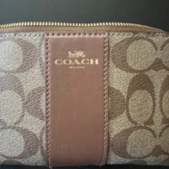 Coach Wristlet - Picture 5 of 5